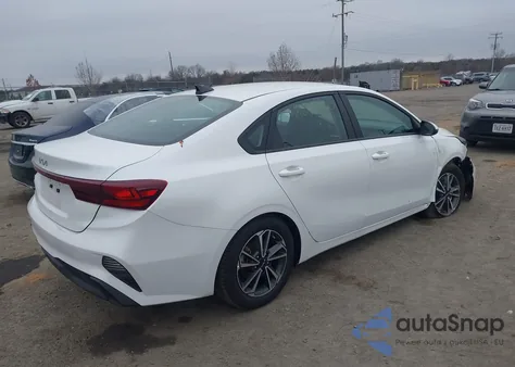 2024 Kia Forte Lxs z USA, uszkodzony, nr VIN 3KPF24ADXRE706782